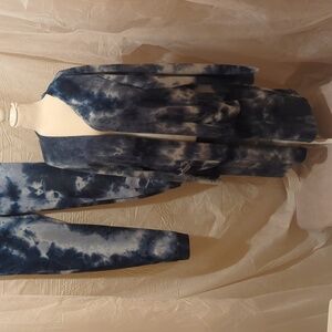 Lightweight long-length jacket with matching lounge pants, 2XL top, XL bottoms